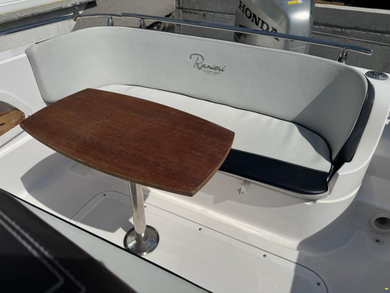 Ranieri Shadow 22