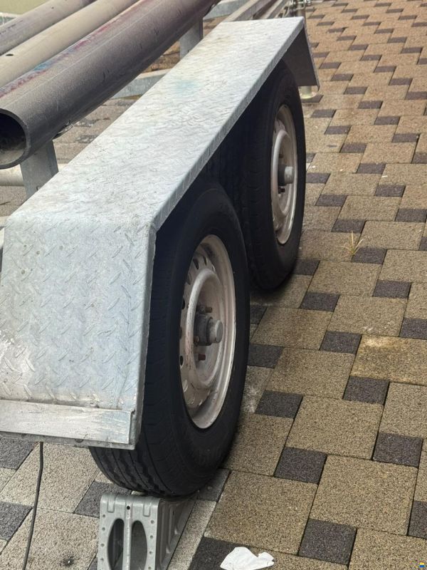 Schwerlast-Bootstrailer-Tandemachse