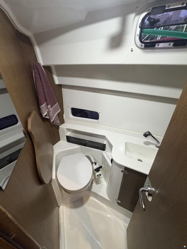 Beneteau Antares 9
