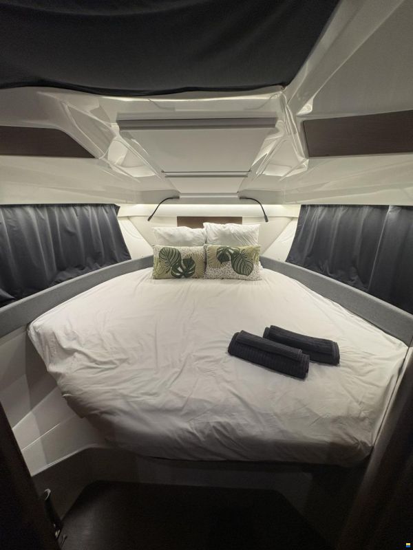 Beneteau Antares 9