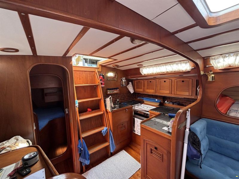 Jeremy Rogers Contessa 43