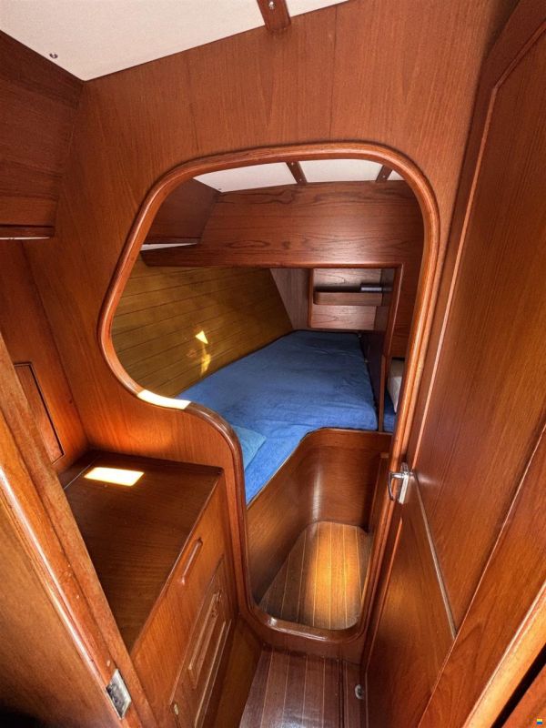 Jeremy Rogers Contessa 43