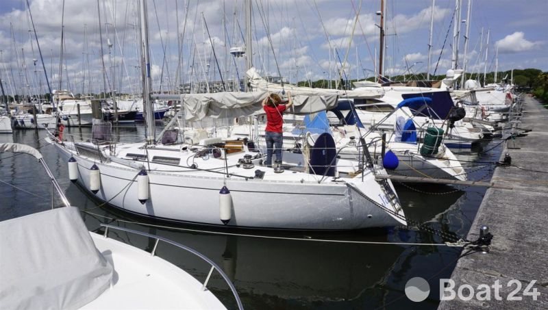Jeremy Rogers Contessa 43