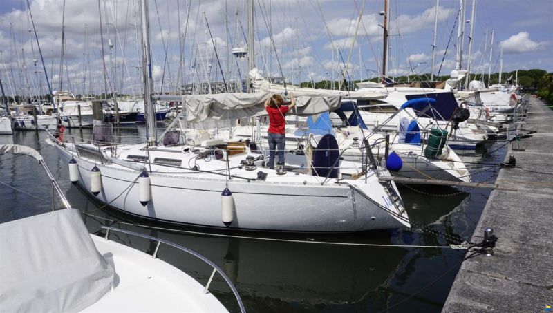 Jeremy Rogers Contessa 43