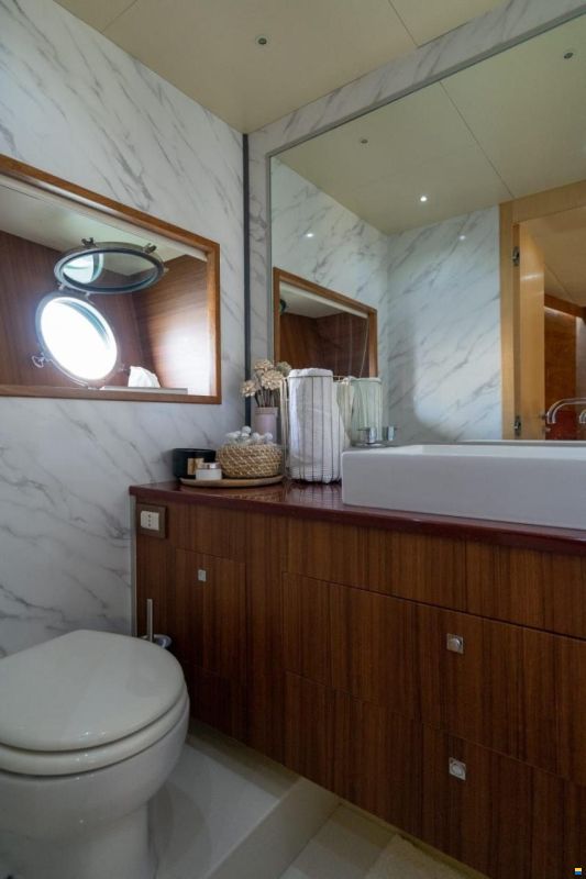 Fashion Yachts 68