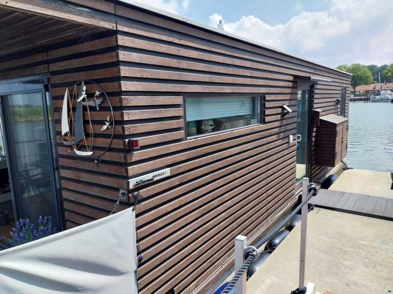 HT4 Houseboat Lelystad Ligplaats