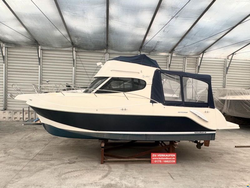 Astromar 890 Egir Flybridge