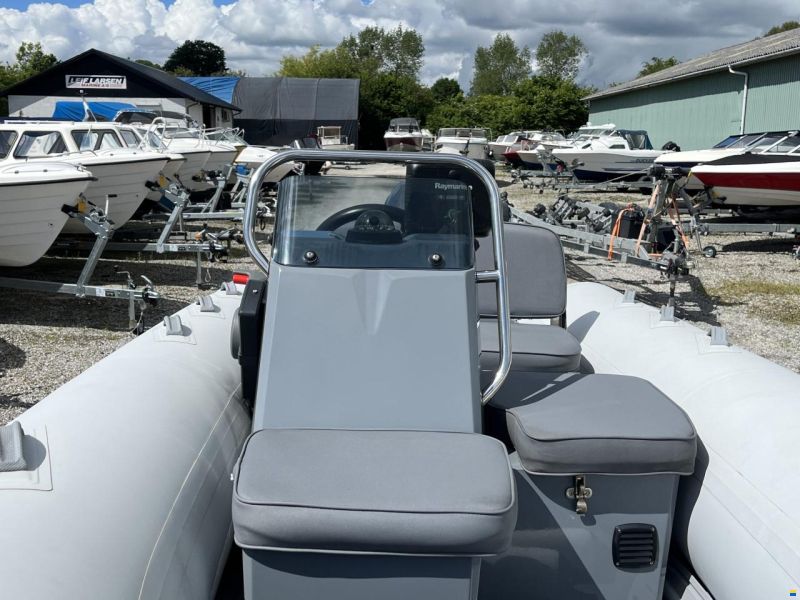 Brig F420T Falcon Tender