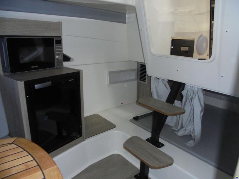Quicksilver Activ 875 Sundeck mit 400PS