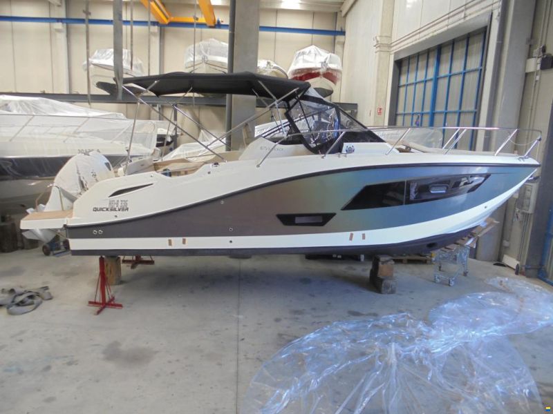 Quicksilver Activ 875 Sundeck mit 400PS