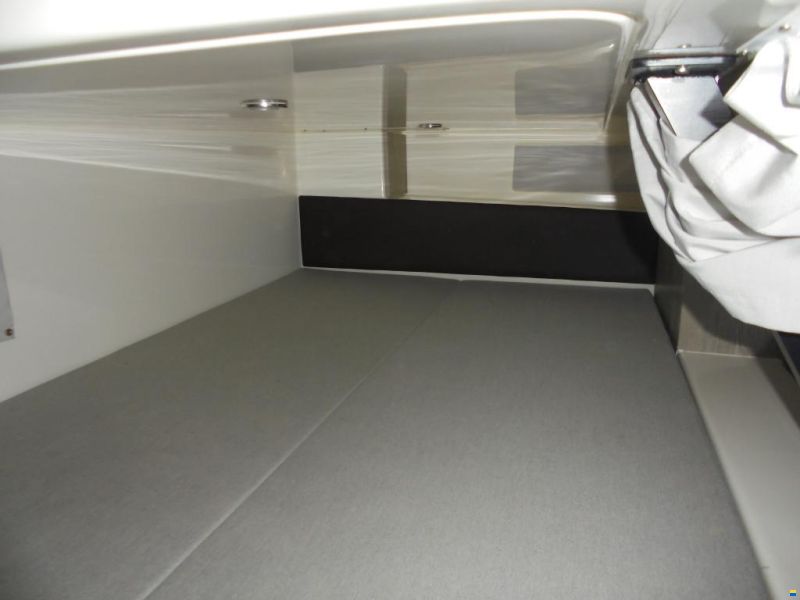 Quicksilver Activ 875 Sundeck mit 400PS