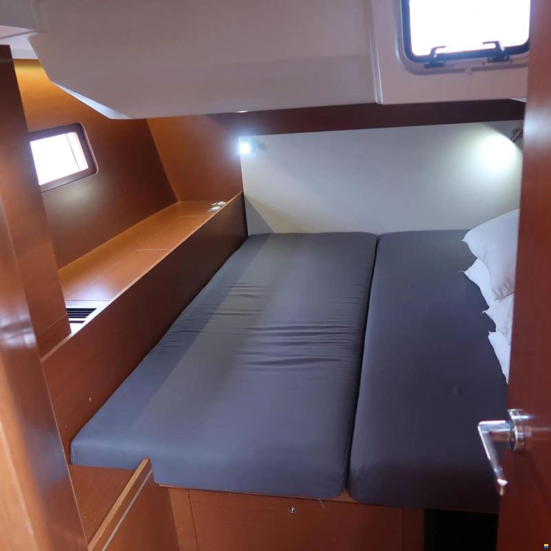 Beneteau Oceanis 51.1