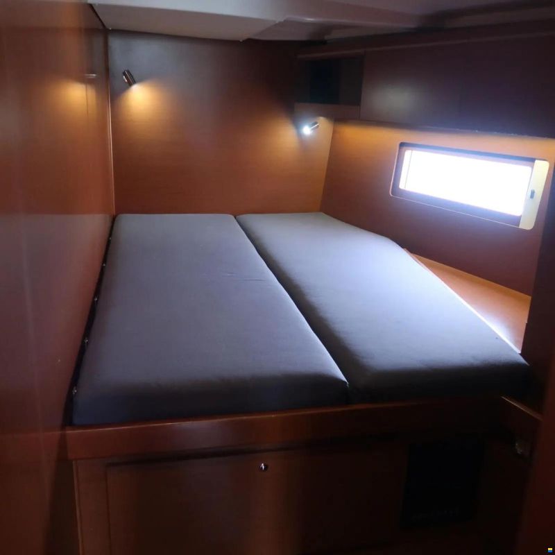 Beneteau Oceanis 51.1