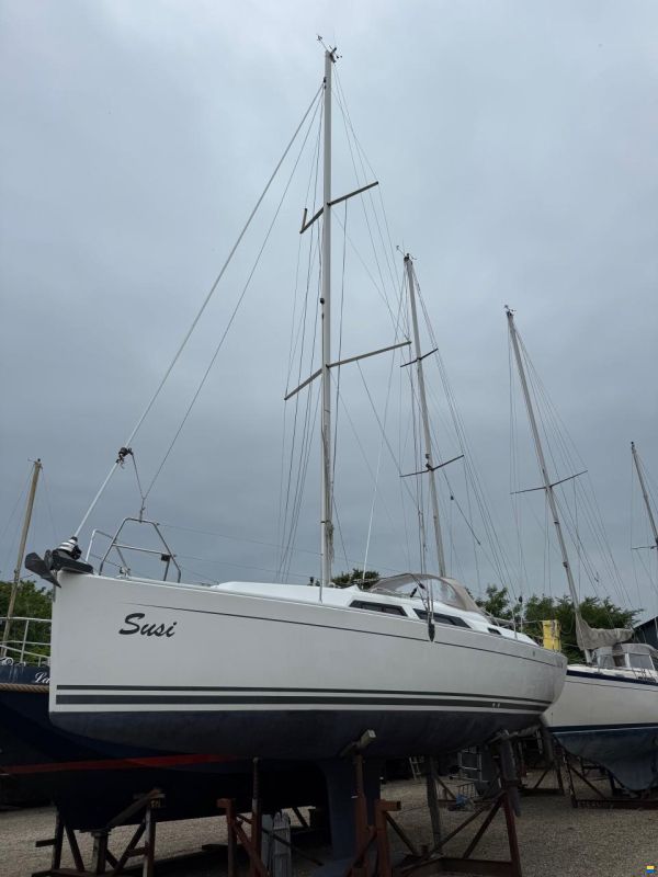 Hanse 325