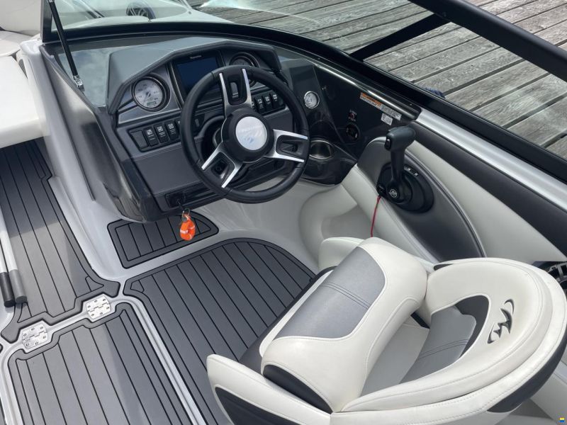 Monterey 204 FS