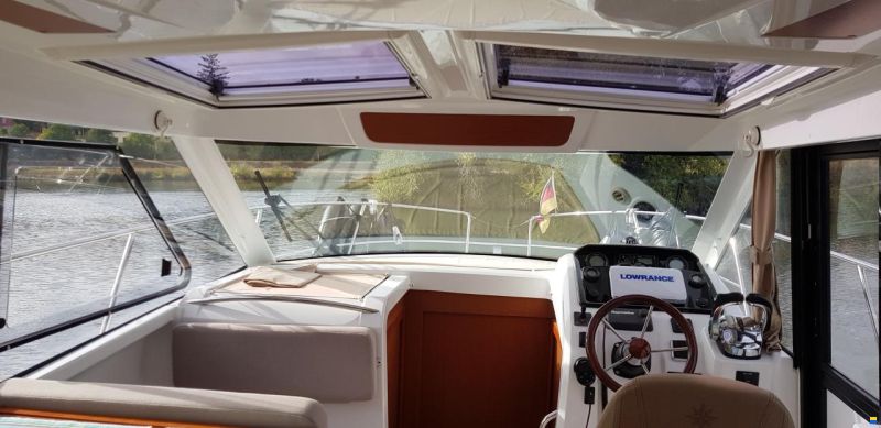 Jeanneau Merry Fisher 855