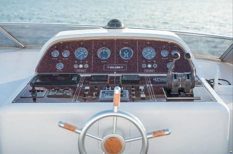 Falcon Yachts 91