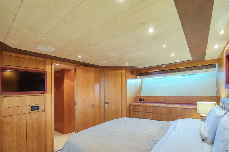 Falcon Yachts 91