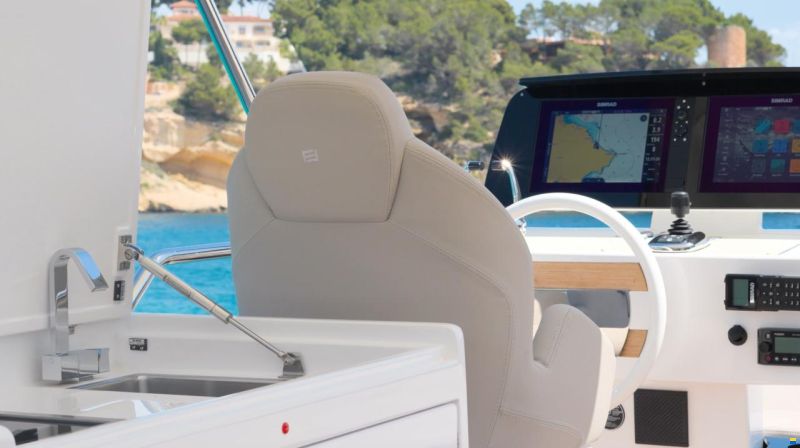 Ferretti 500