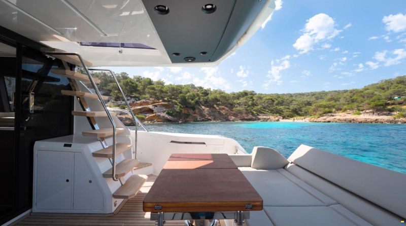 Ferretti 500