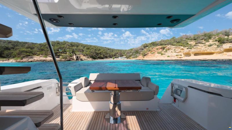 Ferretti 500