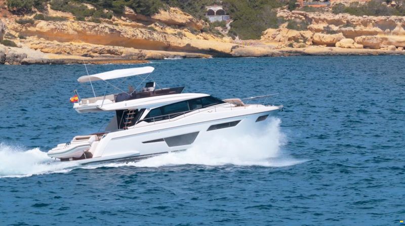Ferretti 500