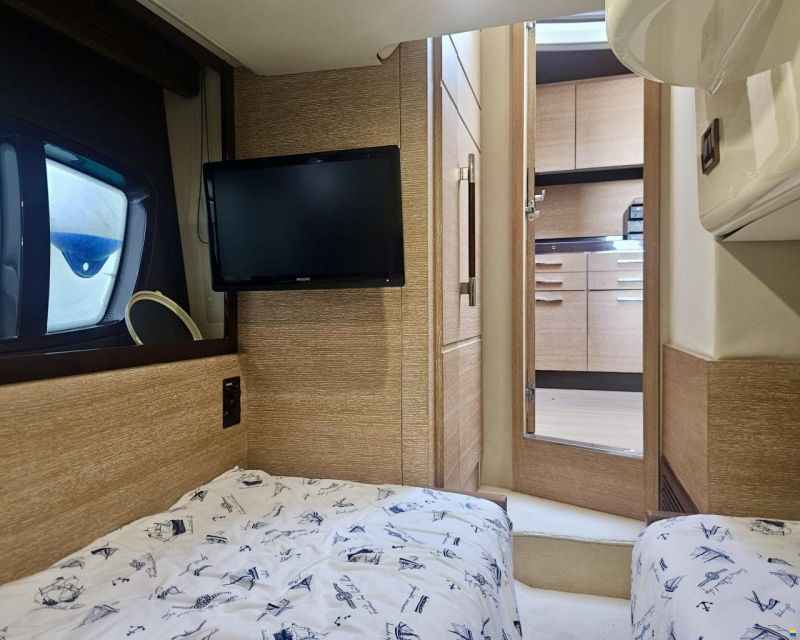 Azimut 47