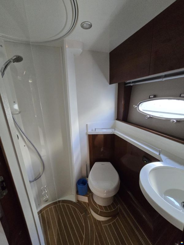 Princess V 42 Hartop