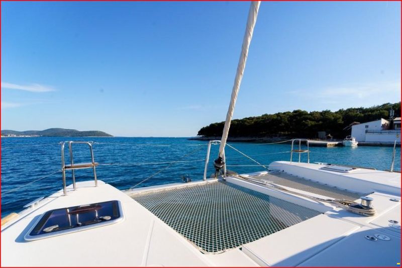 Lagoon 39