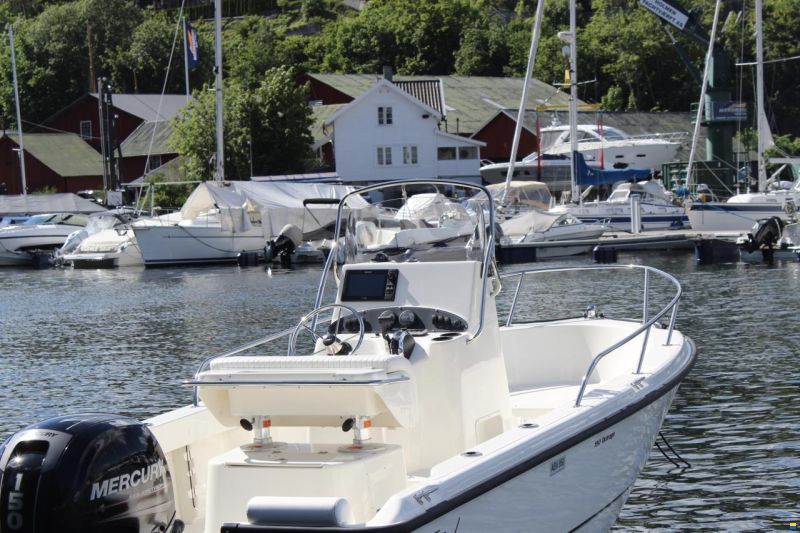 Boston Whaler 190 Outrage