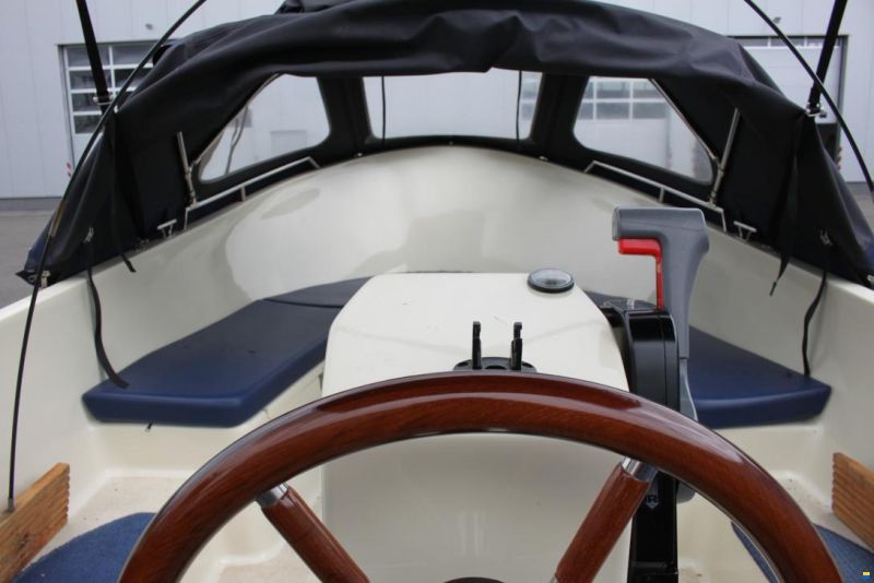 Yacht Service SP. z o.o. Nicki Sloep 530