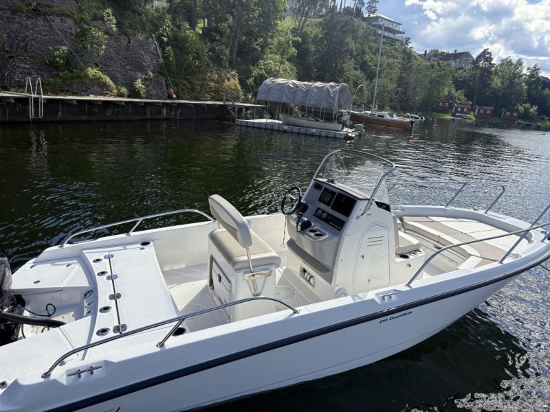 Boston Whaler 210 Dauntless