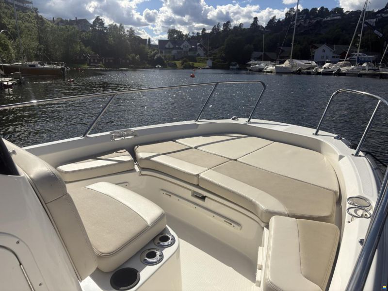 Boston Whaler 210 Dauntless