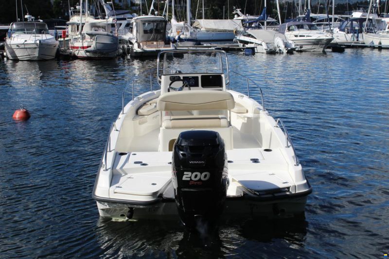 Boston Whaler 210 Dauntless