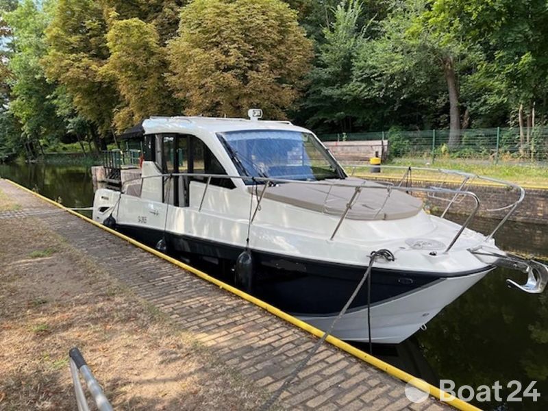 Quicksilver Activ 905 Weekend