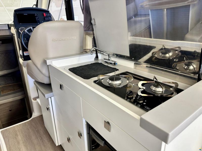 Quicksilver Activ 905 Weekend