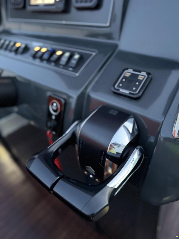 Panamera Yacht PY90