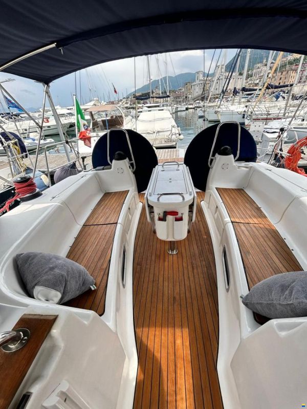 Bavaria 44