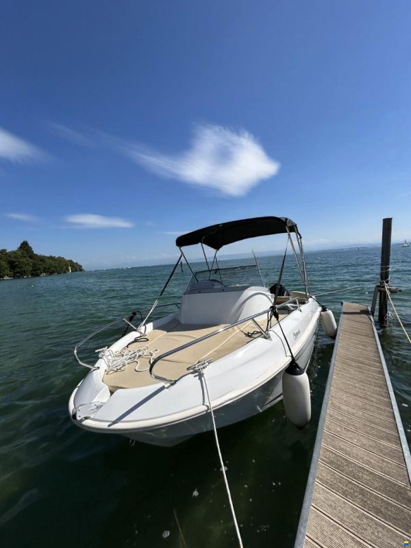 BENETEAU Flyer 500 Sundeck Motorboot Bod