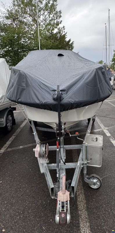 BENETEAU Flyer 500 Sundeck Motorboot Bod
