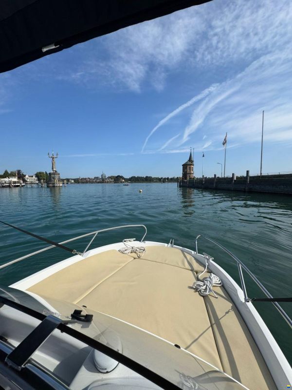 BENETEAU Flyer 500 Sundeck Motorboot Bod