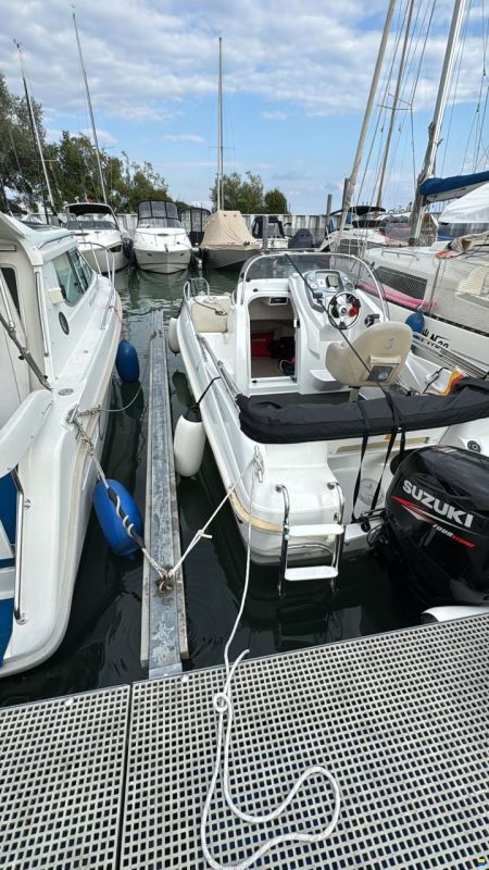 BENETEAU Flyer 500 Sundeck Motorboot Bod