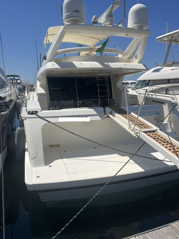 Ferretti 57