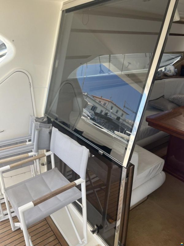 Ferretti 57