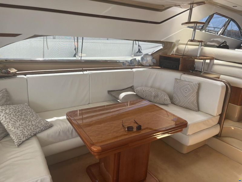 Ferretti 57