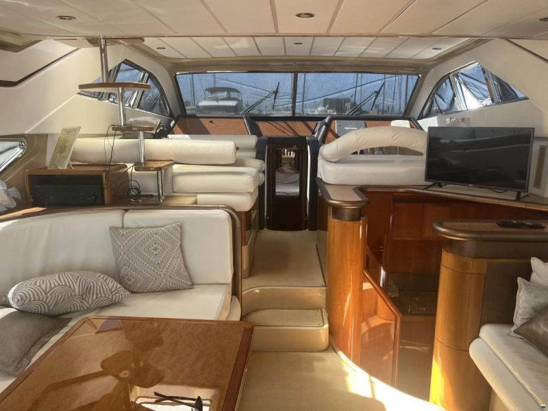 Ferretti 57
