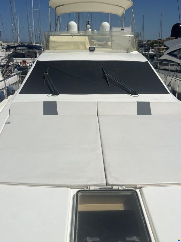 Ferretti 57