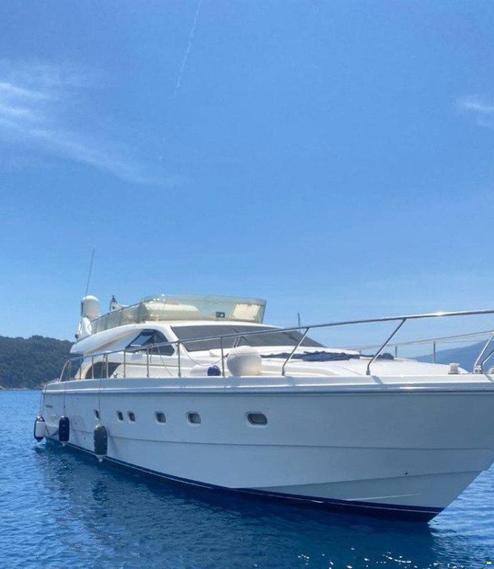 Ferretti 57