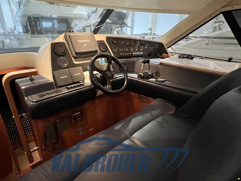Sealine C 39