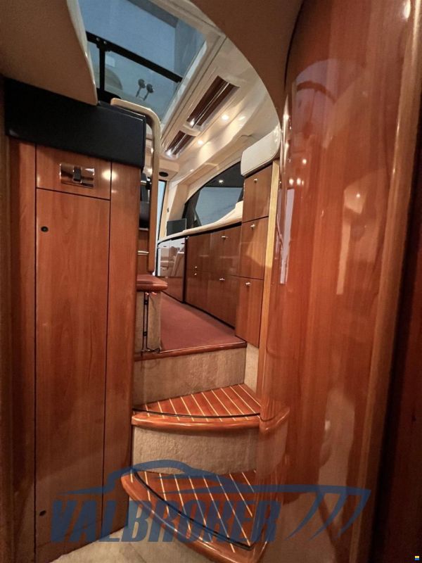 Sealine C 39